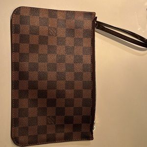 Louis Vuitton damier ebene clutch